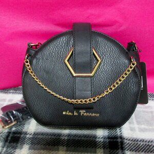 P31-NWT Mia K. Farrow Black Melly Solid Crossbody